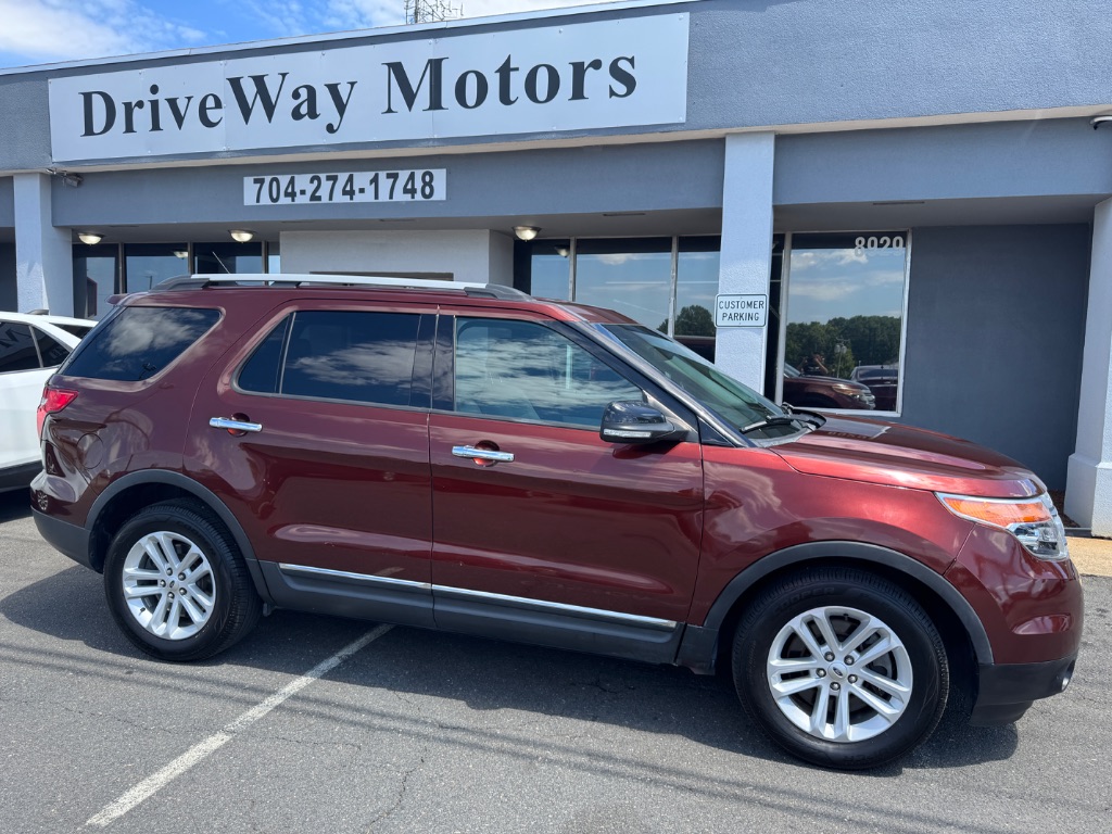 2015 Ford Explorer - $13,000