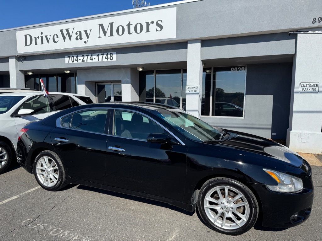 2011 Nissan Maxima - $9,999