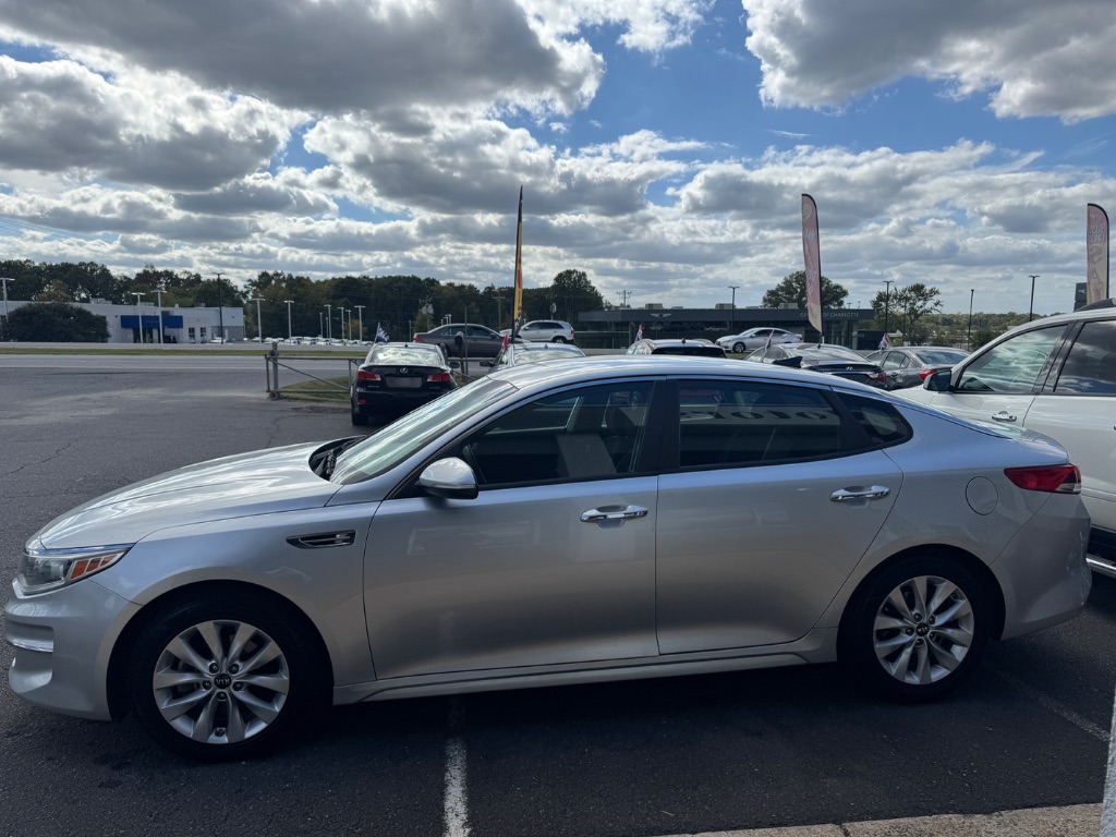 2017 Kia Optima - $11,000