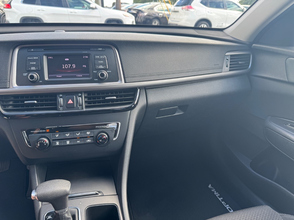 2017 Kia Optima - $11,000