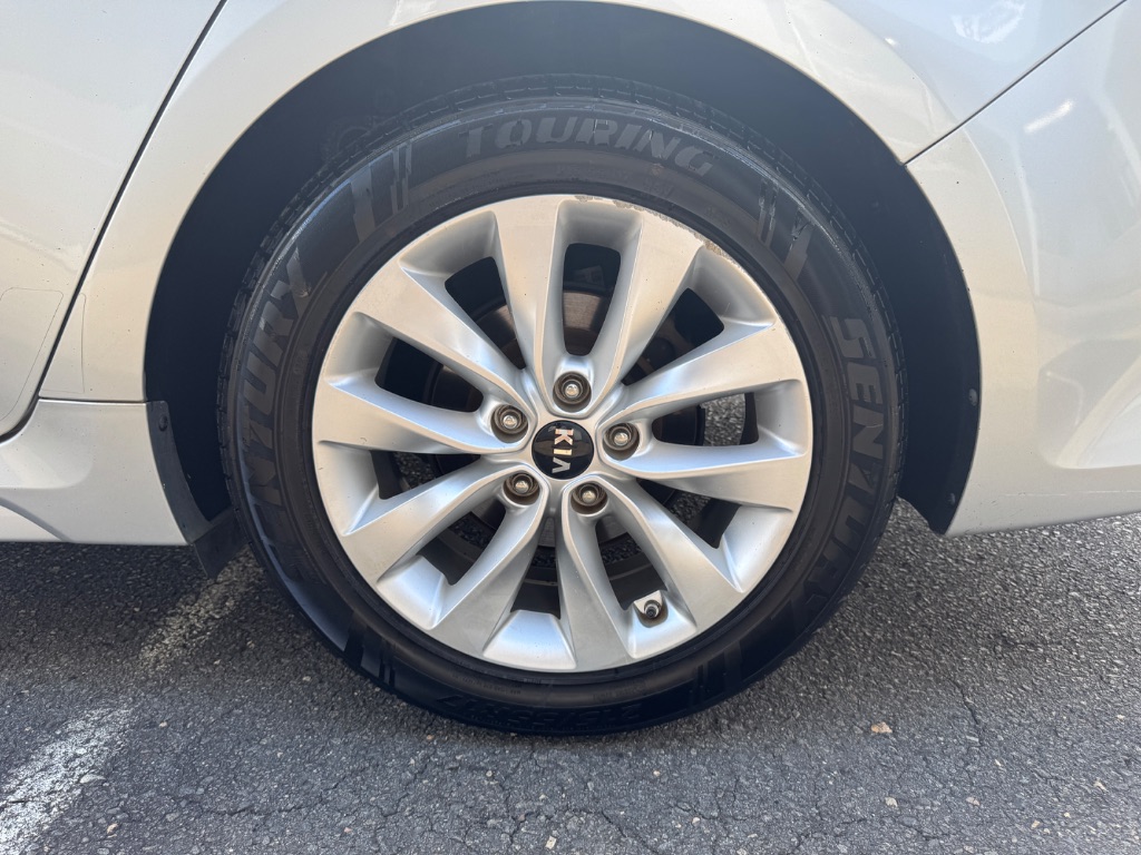 2017 Kia Optima - $11,000