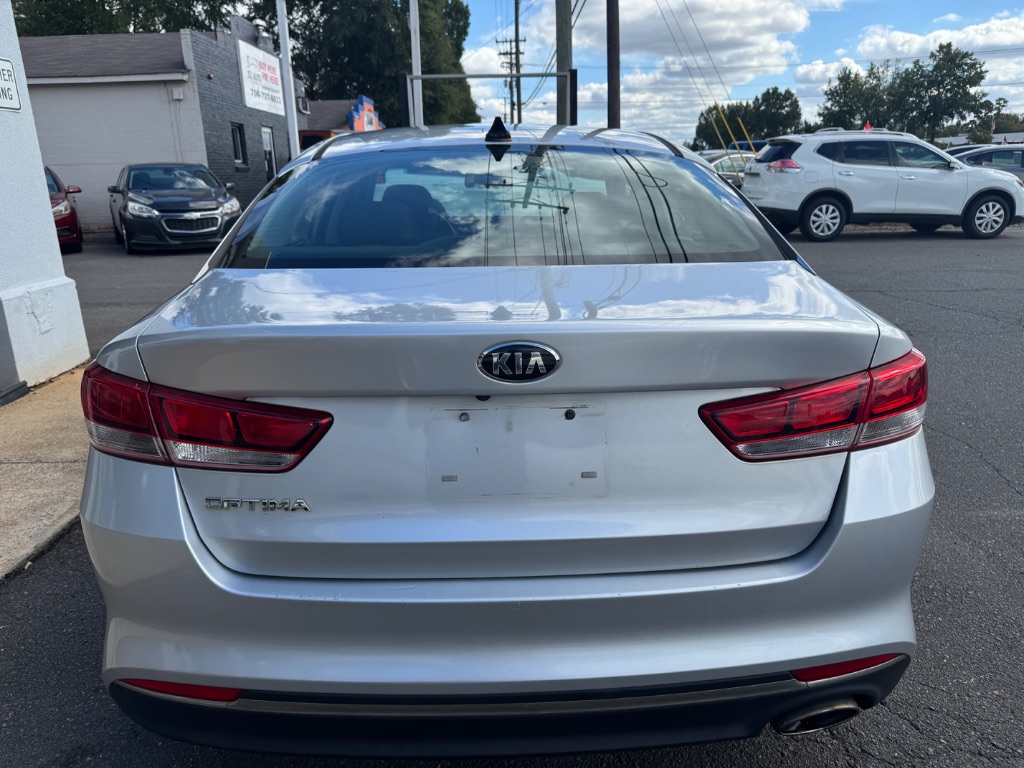 2017 Kia Optima - $11,000