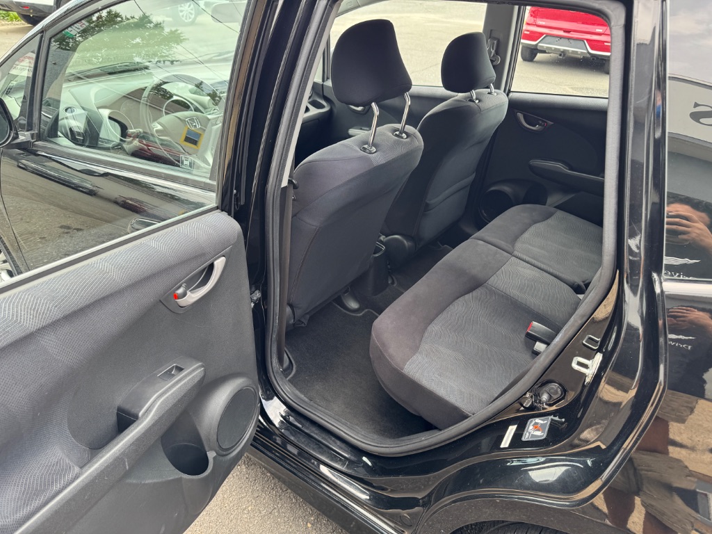 2010 Honda Fit - $11,000
