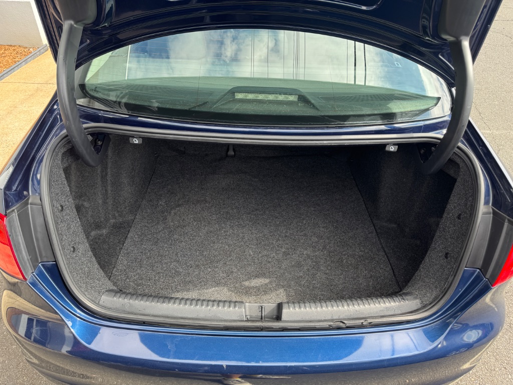 2013 Volkswagen Jetta - $10,000