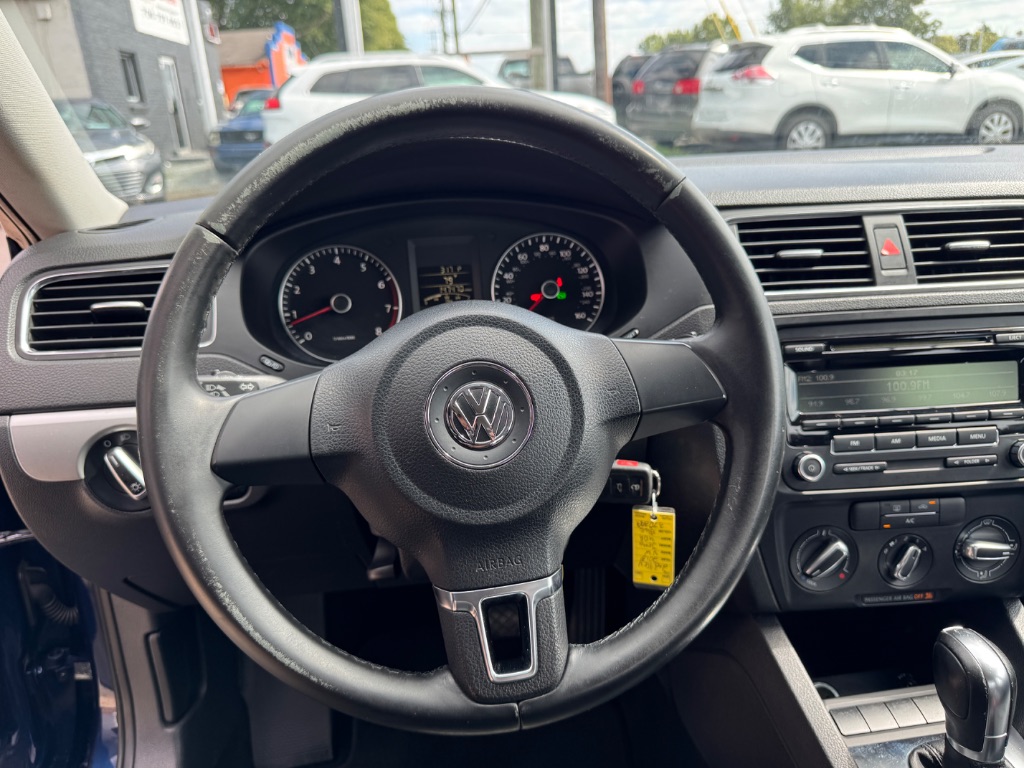 2013 Volkswagen Jetta - $10,000