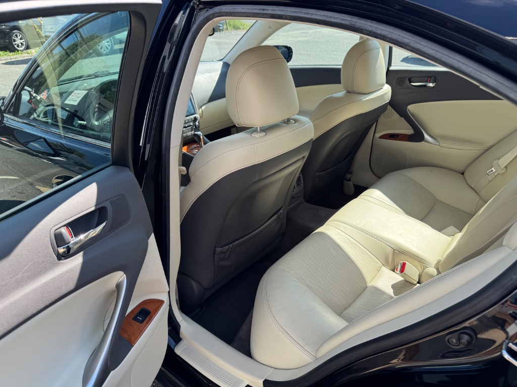 2009 Lexus IS - $13,000