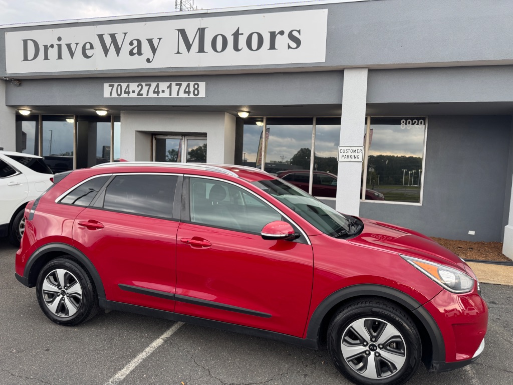 2017 Kia Niro - $11,000