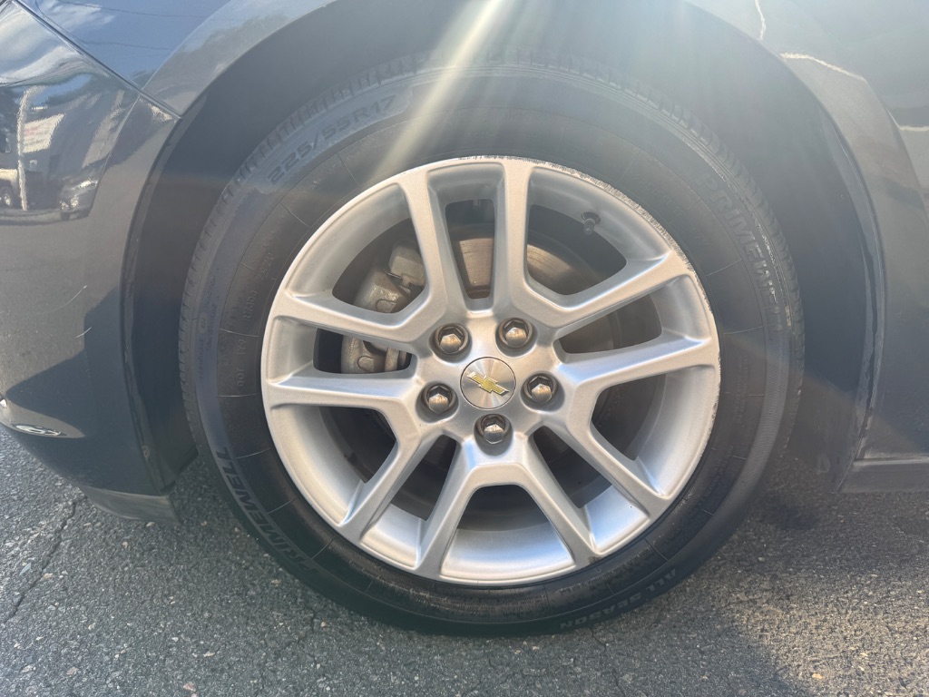 2015 Chevrolet Malibu - $11,000