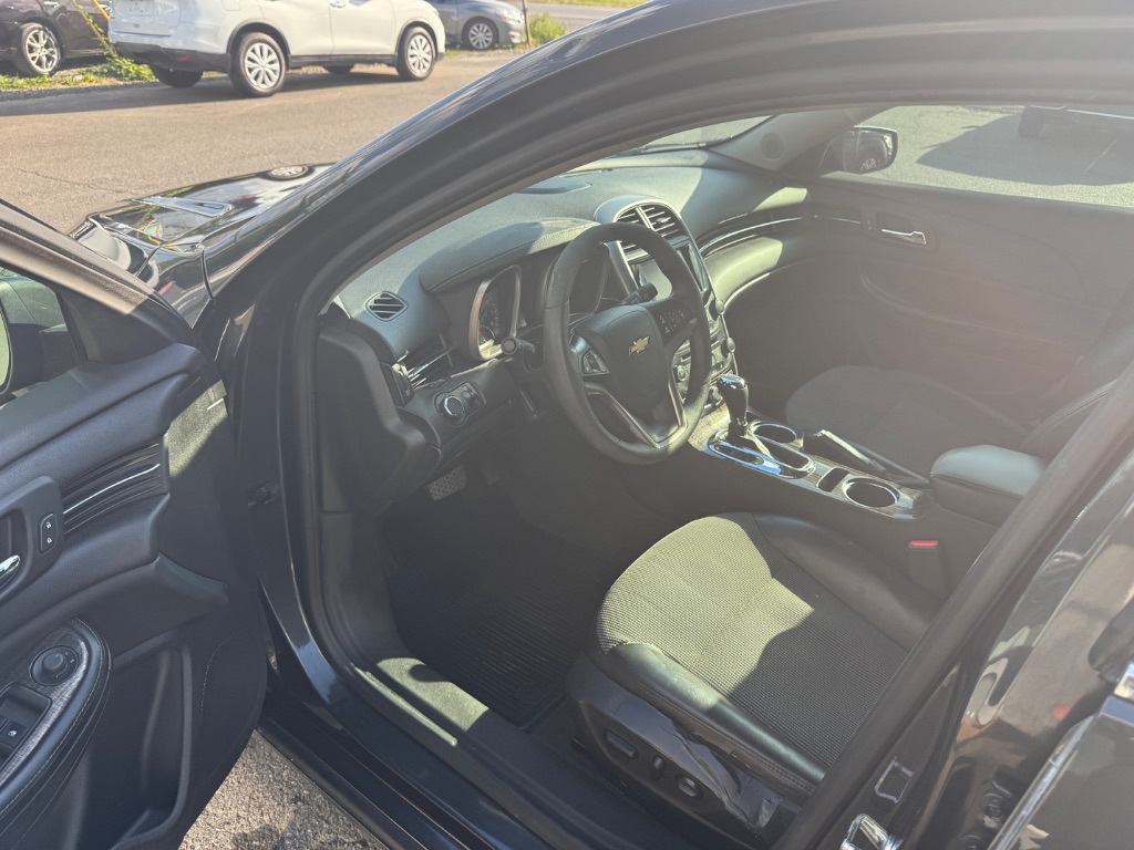 2015 Chevrolet Malibu - $11,000