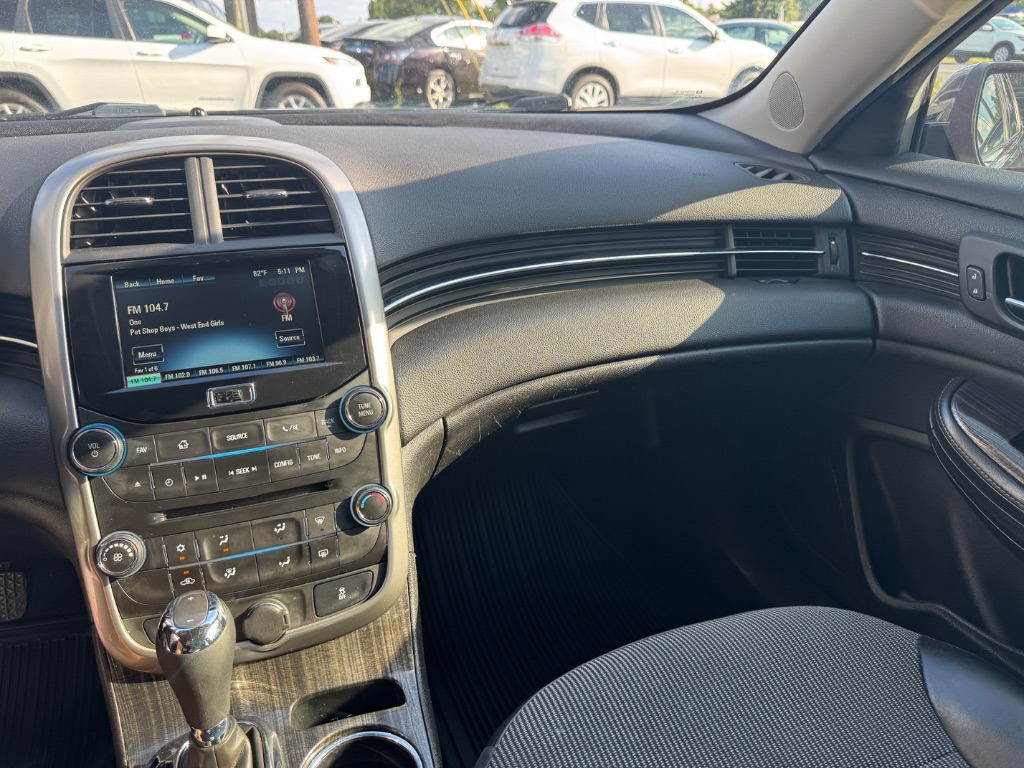 2015 Chevrolet Malibu - $11,000