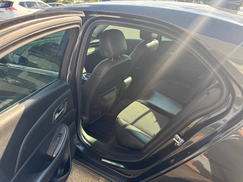 2015 Chevrolet Malibu - $11,000