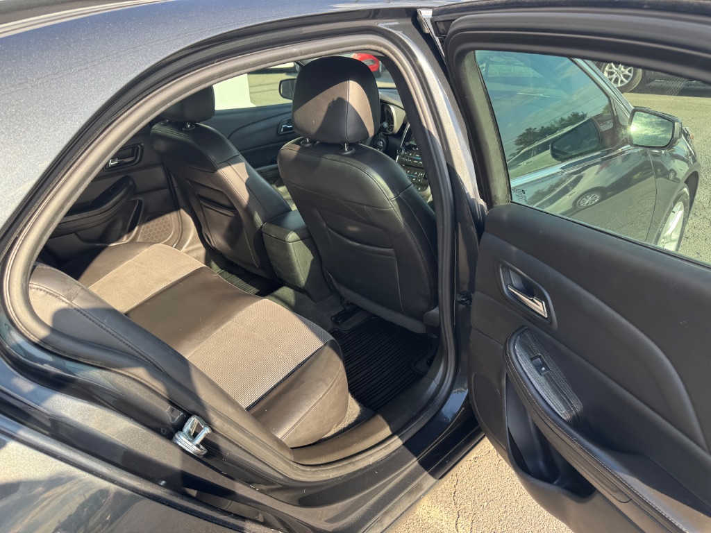 2015 Chevrolet Malibu - $11,000