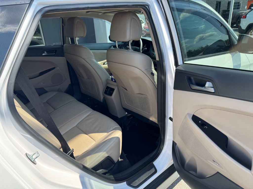 2017 Hyundai Tucson - $15,000