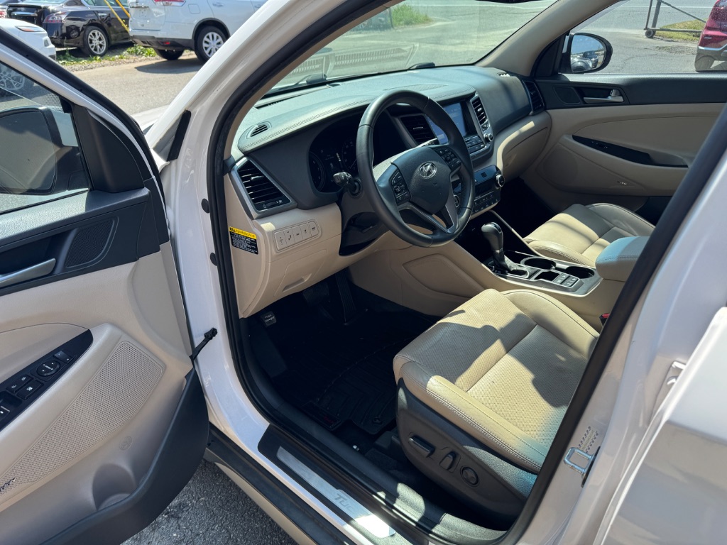 2017 Hyundai Tucson - $15,000