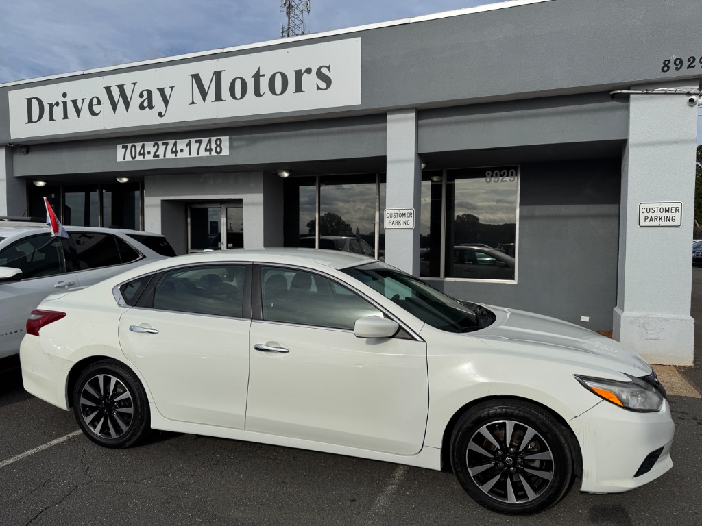 2018 Nissan Altima - $16,000