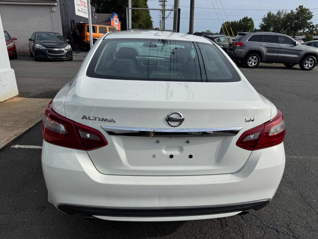 2018 Nissan Altima - $16,000