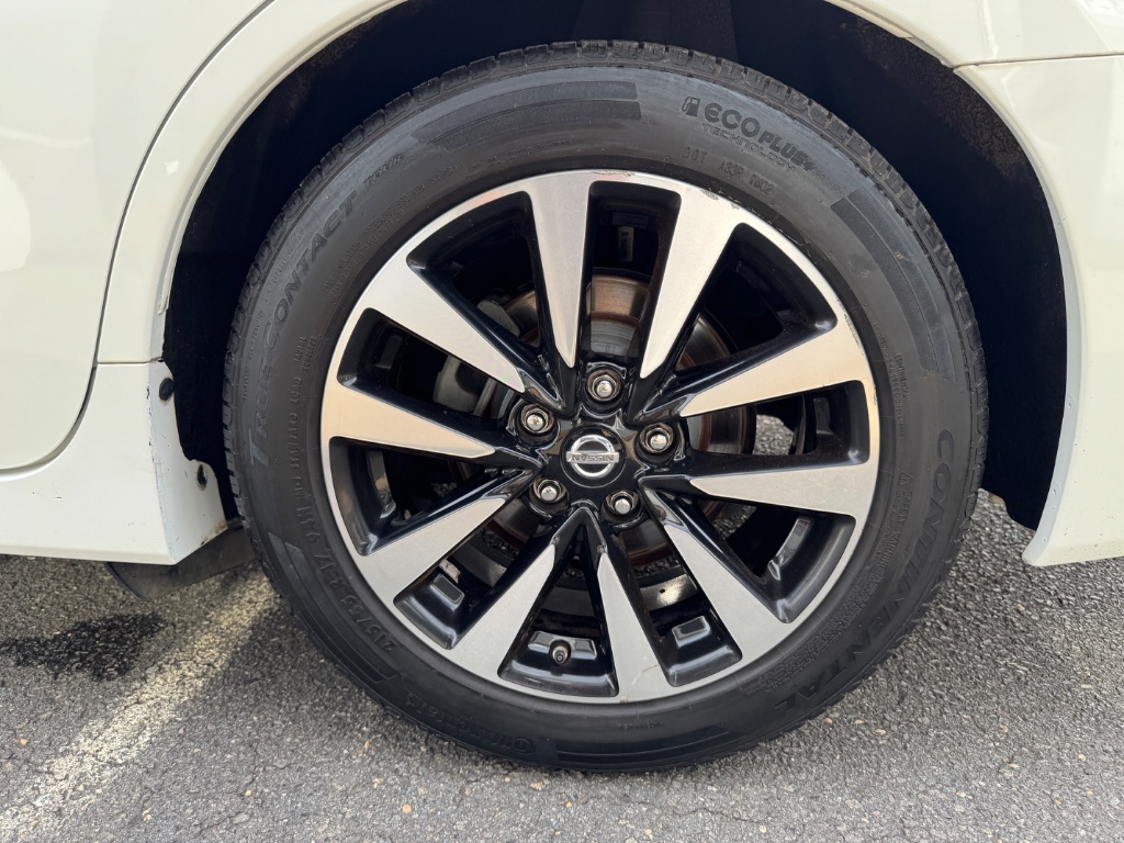2018 Nissan Altima - $16,000