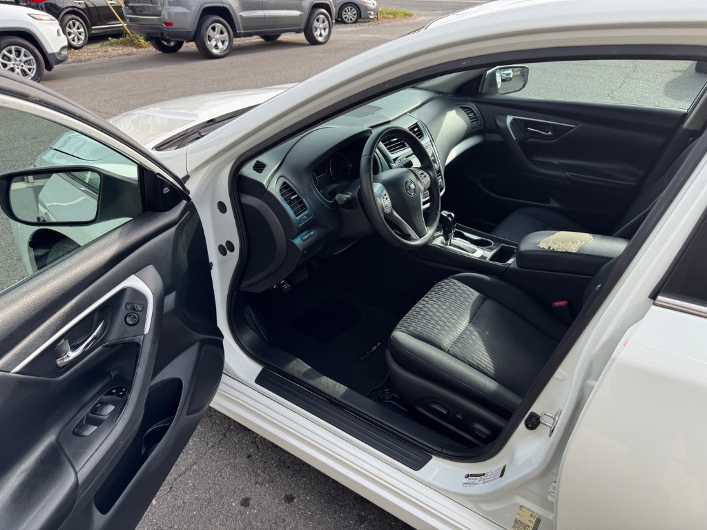 2018 Nissan Altima - $16,000