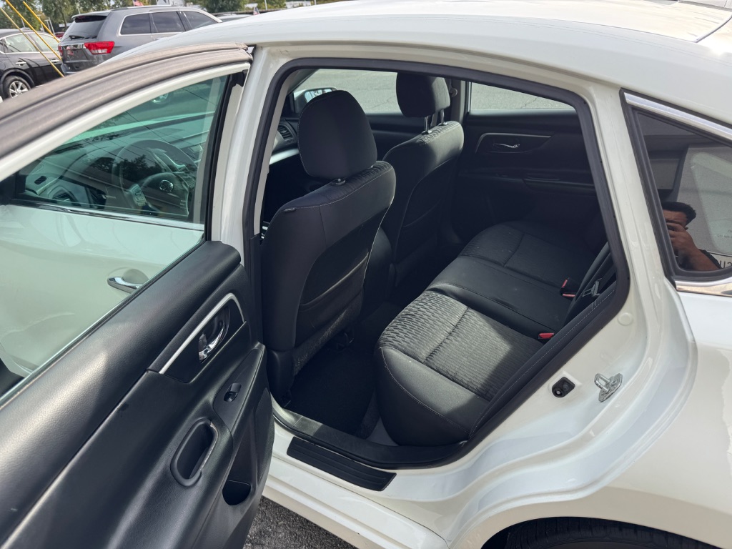 2018 Nissan Altima - $16,000
