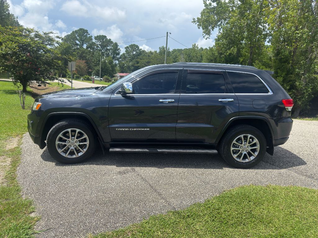 2015 Jeep Cherokee - $8,900