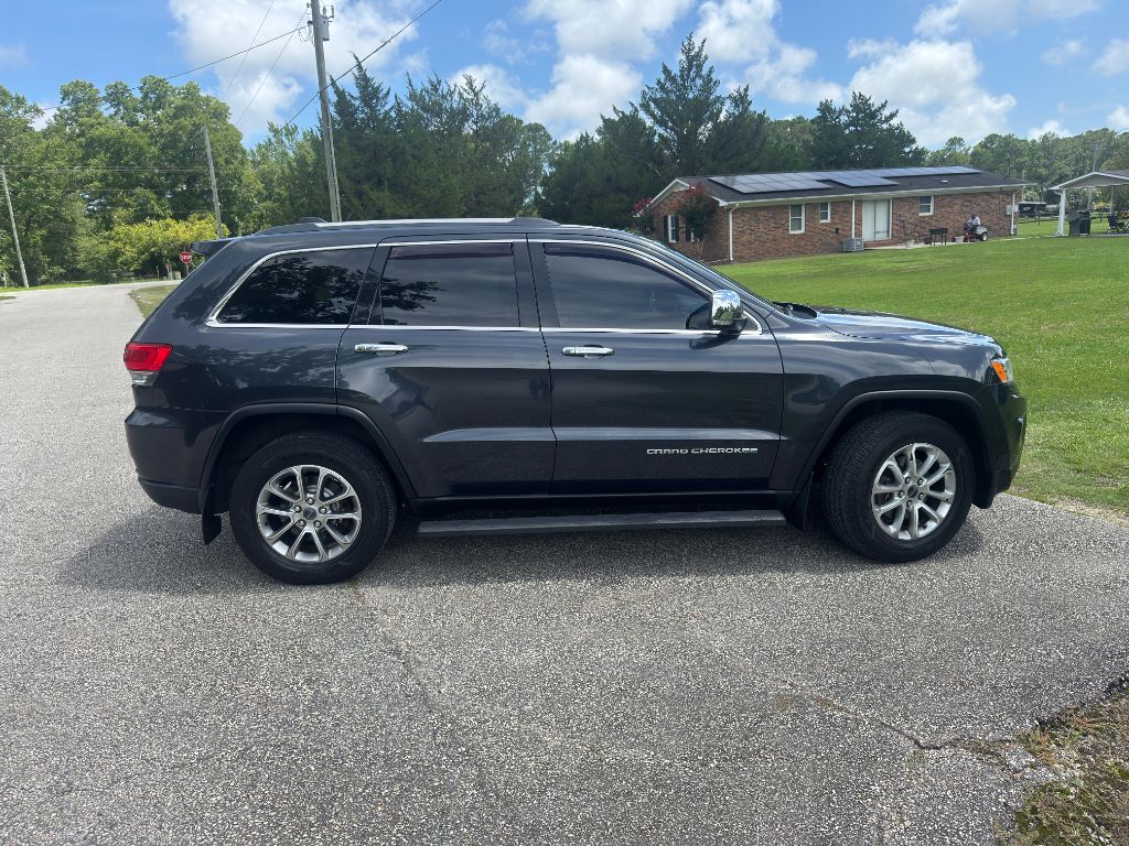 2015 Jeep Cherokee - $8,900