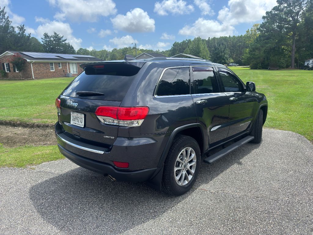 2015 Jeep Cherokee - $8,900