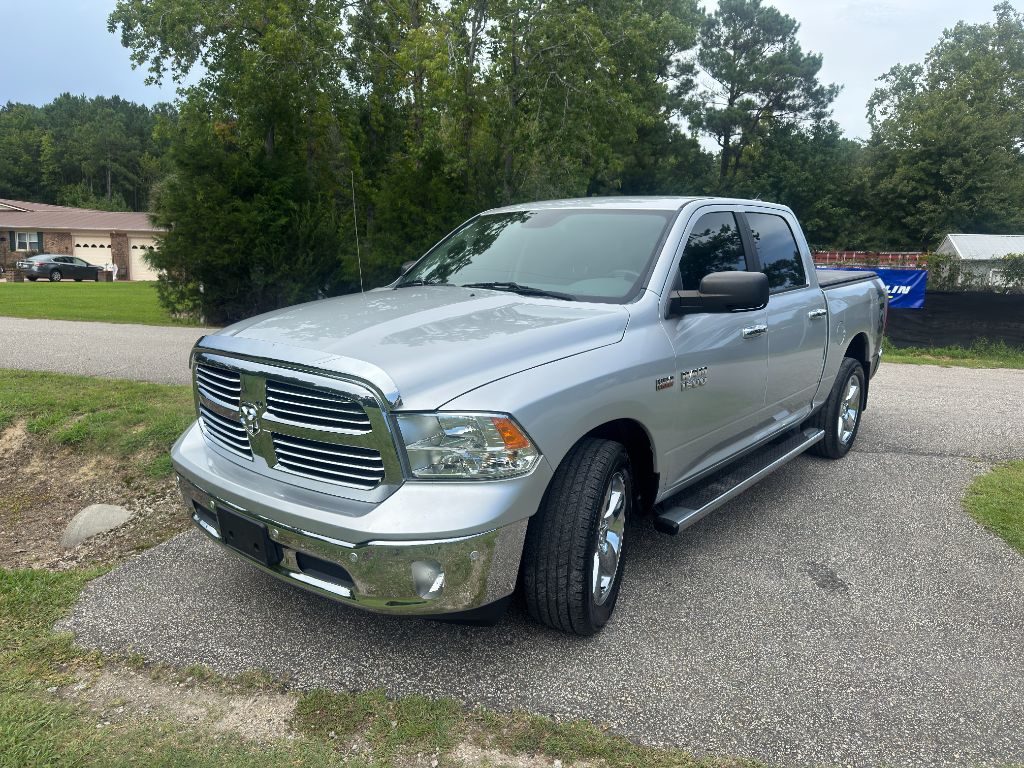 2016 Ram 1500 - $9,225
