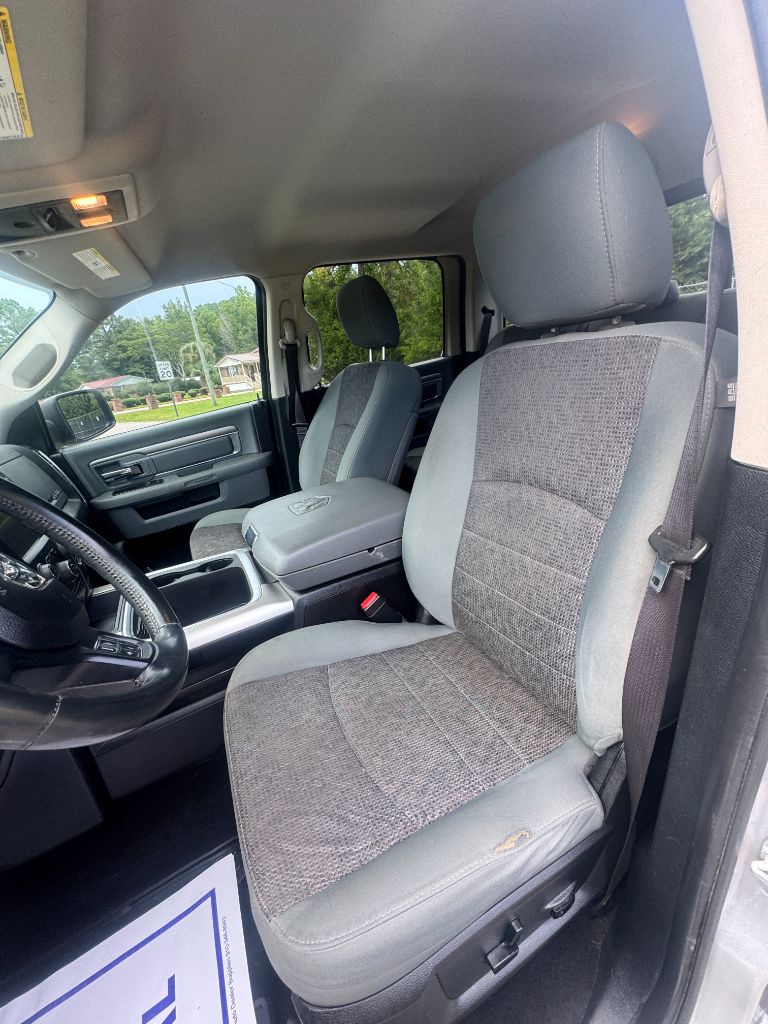 2016 Ram 1500 - $9,225
