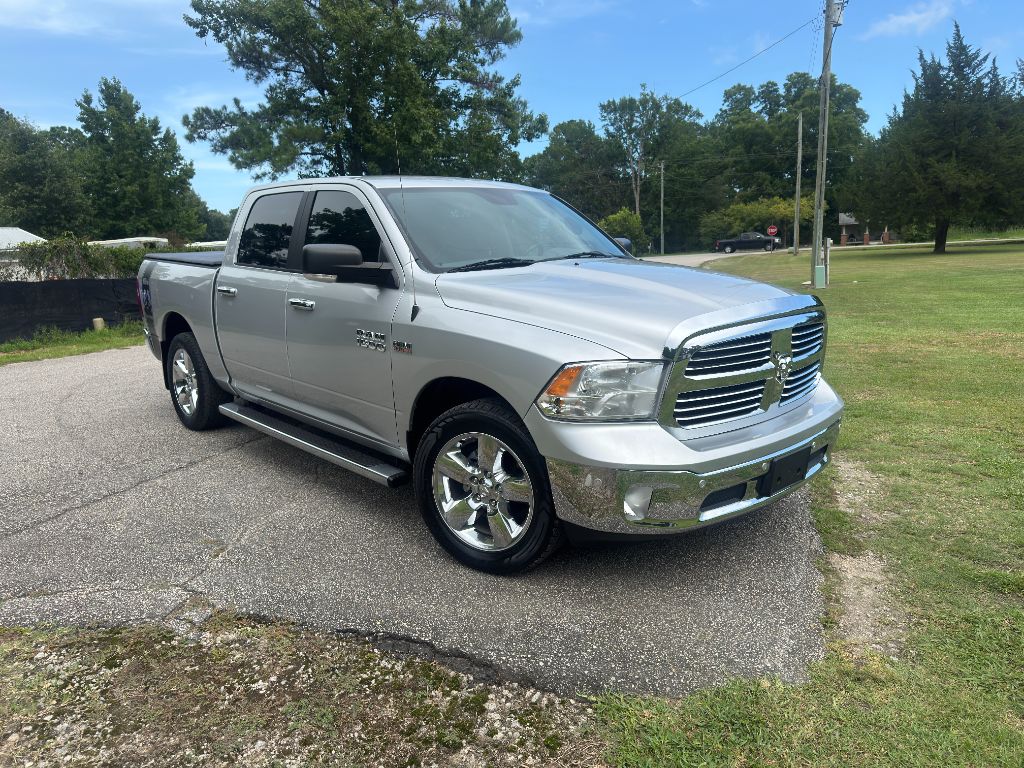 2016 Ram 1500 - $9,225
