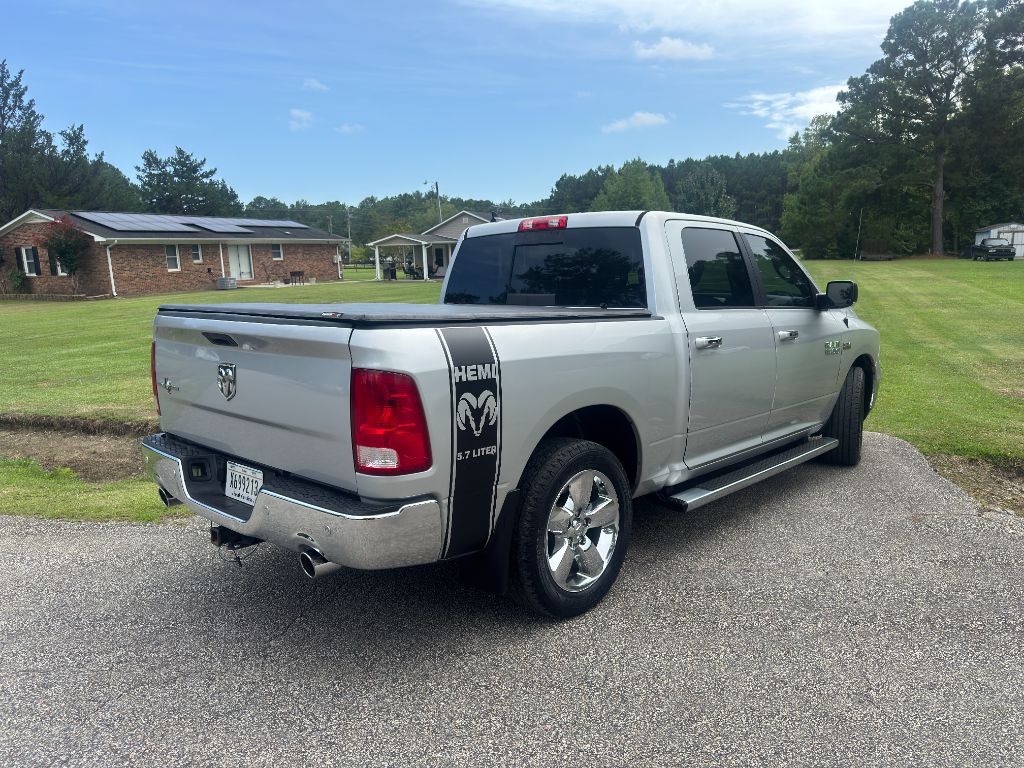 2016 Ram 1500 - $9,225