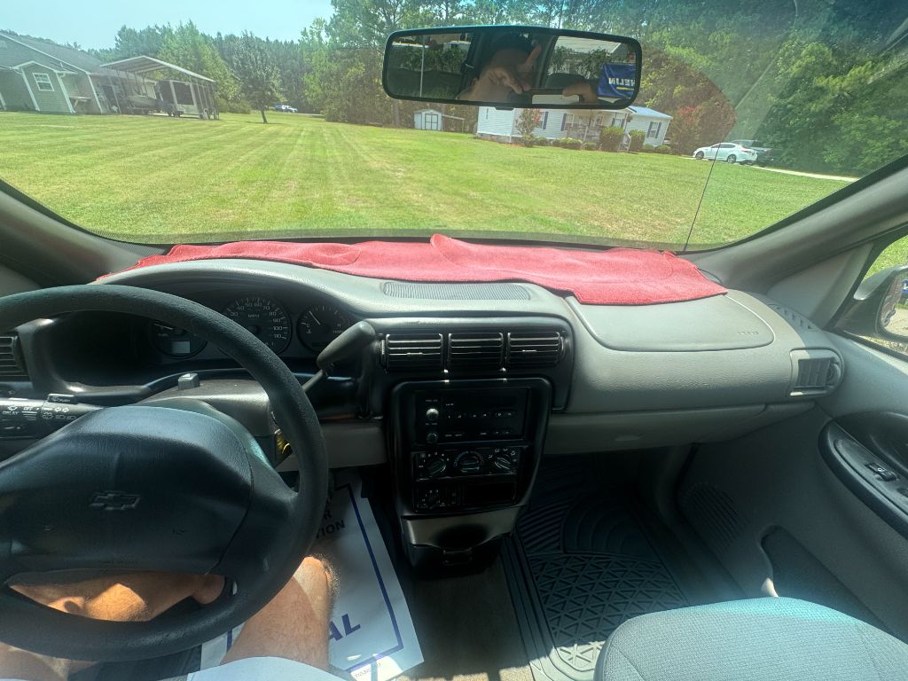2005 Chevrolet Venture - $3,750
