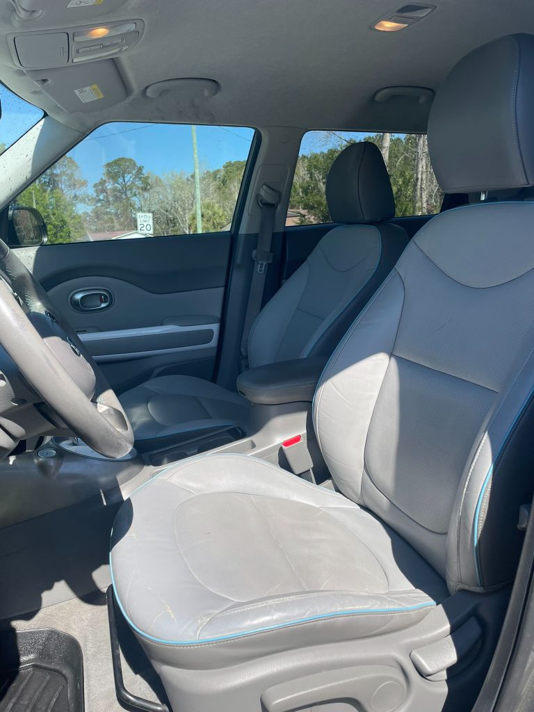 2015 Kia Soul EV + photo