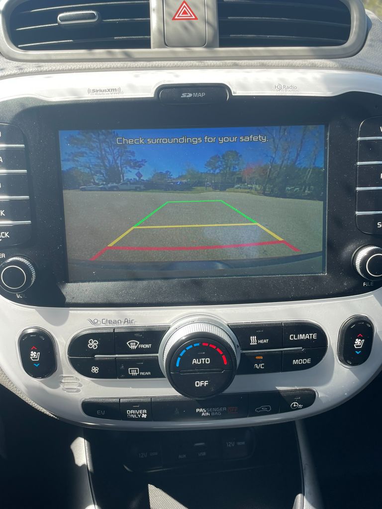2015 Kia Soul EV + photo
