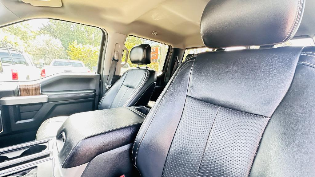 2019 Ford F150 Lariat photo