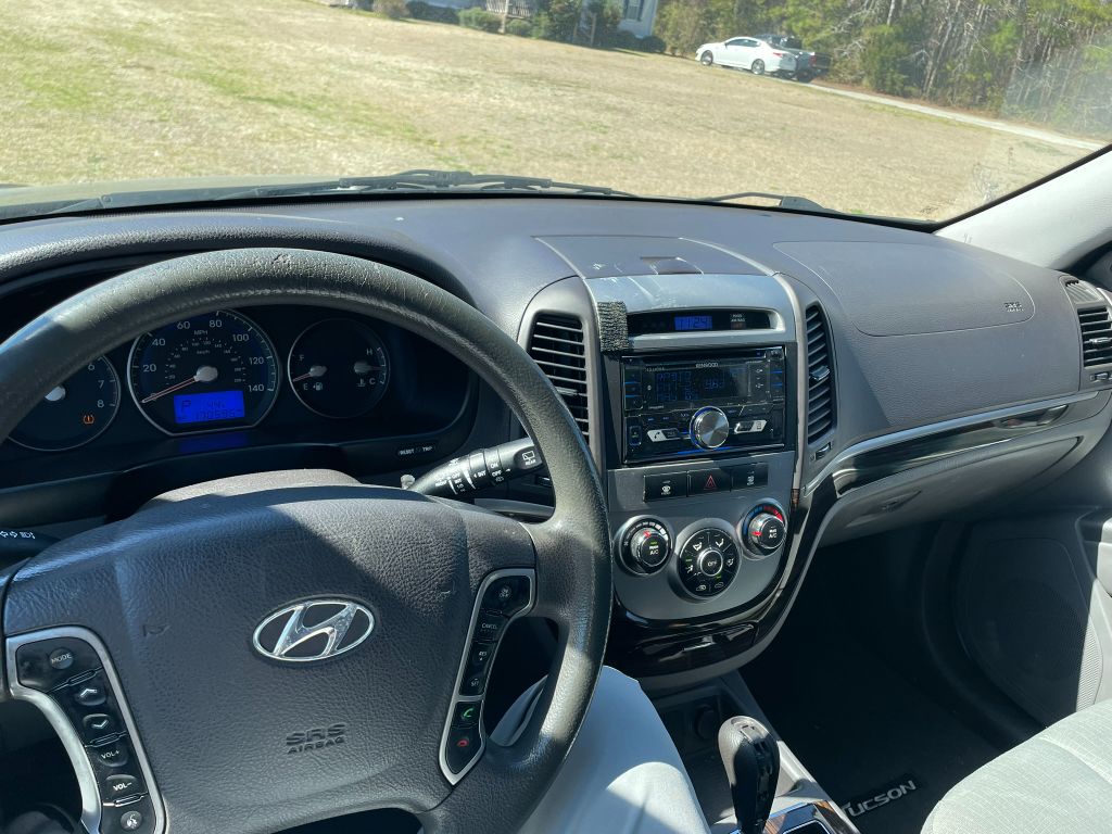 2011 Hyundai Santa Fe GLS photo