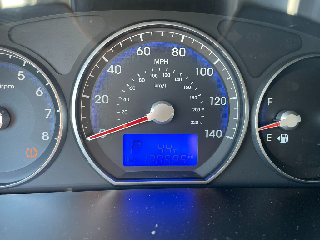 2011 Hyundai Santa Fe GLS photo