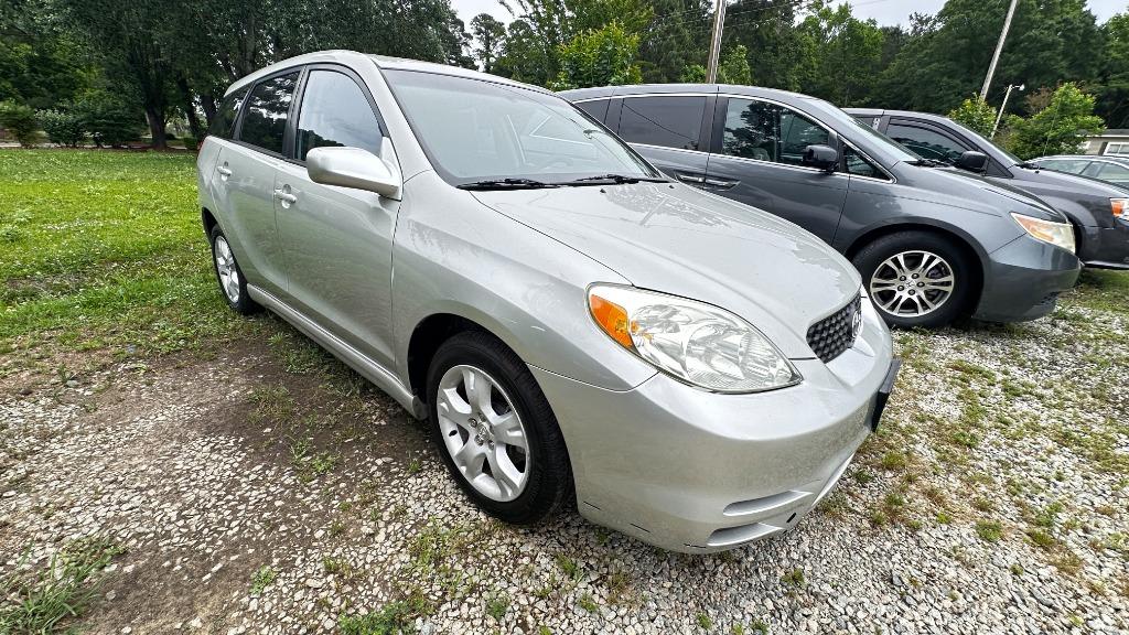 The 2003 Toyota Matrix photos