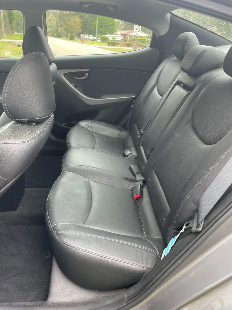 2012 Hyundai Elantra GLS photo