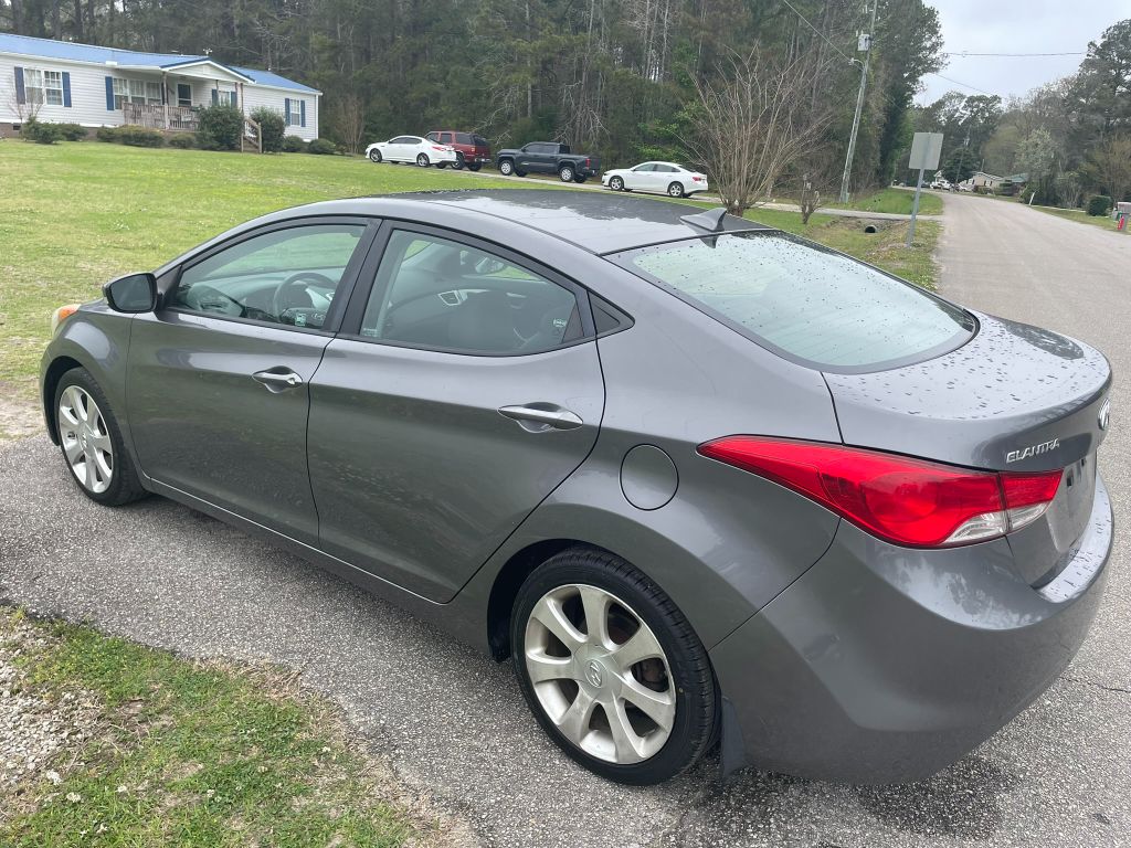 2012 Hyundai Elantra GLS photo