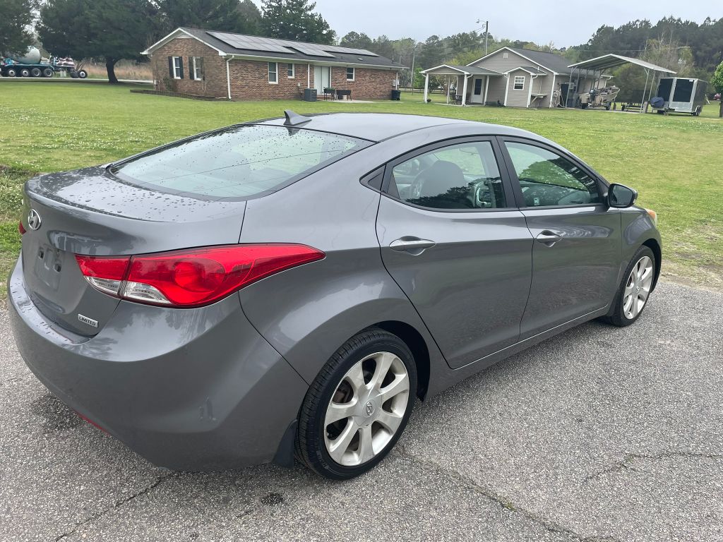 2012 Hyundai Elantra GLS photo