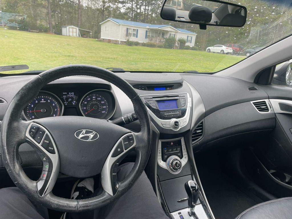2012 Hyundai Elantra GLS photo