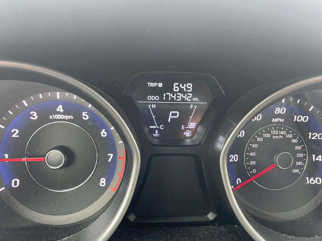 2012 Hyundai Elantra GLS photo