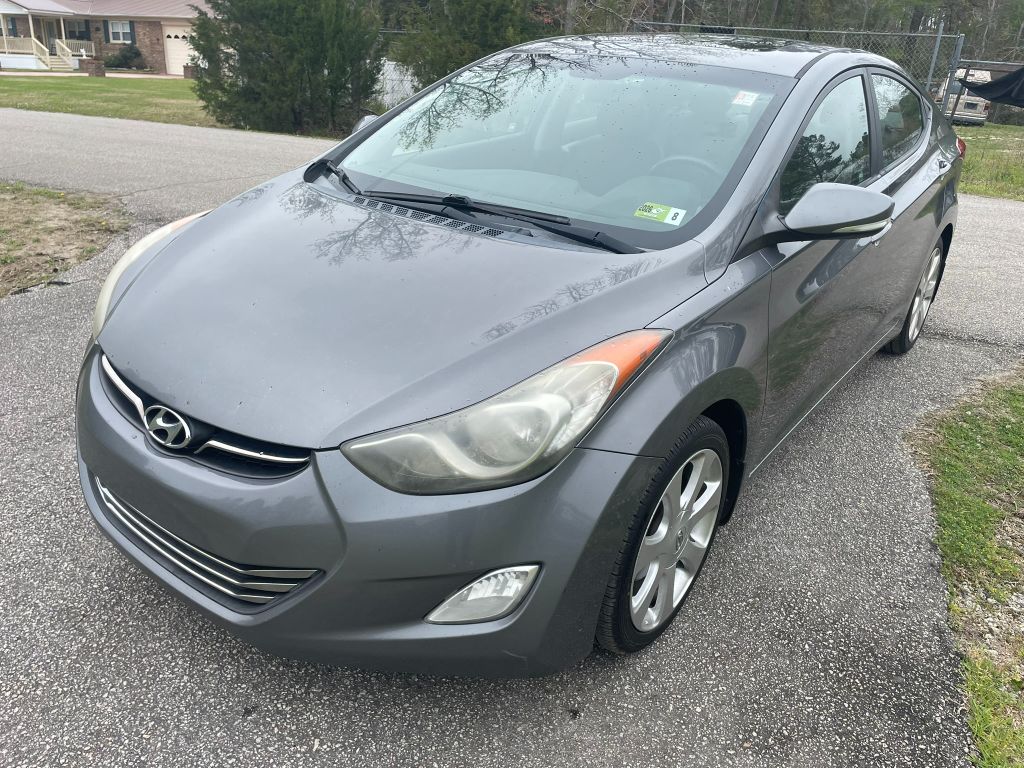 2012 Hyundai Elantra GLS photo