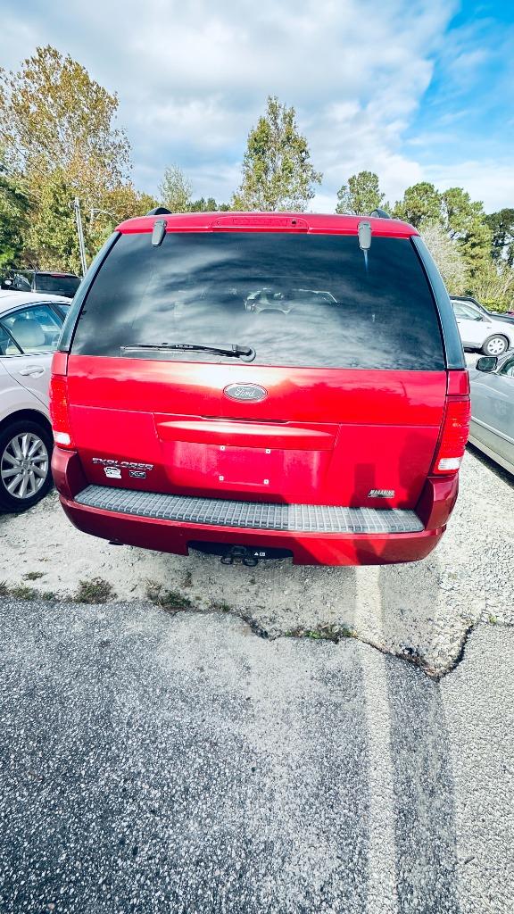 2004 Ford Explorer XLT photo