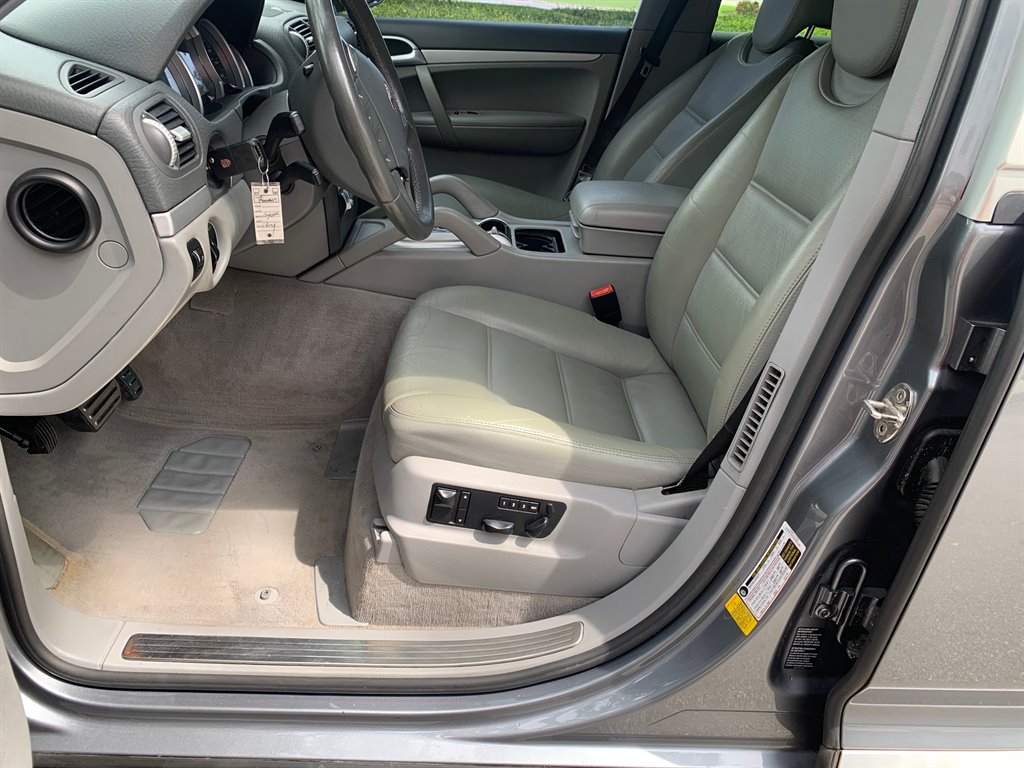 2006 Porsche Cayenne S photo