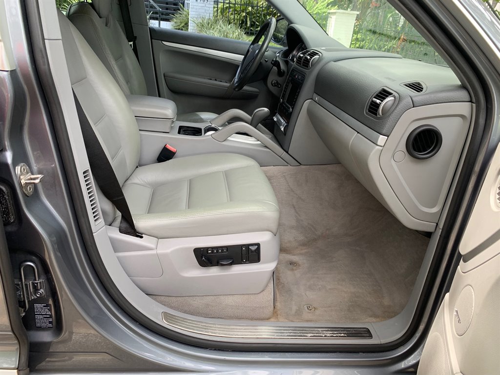 2006 Porsche Cayenne S photo