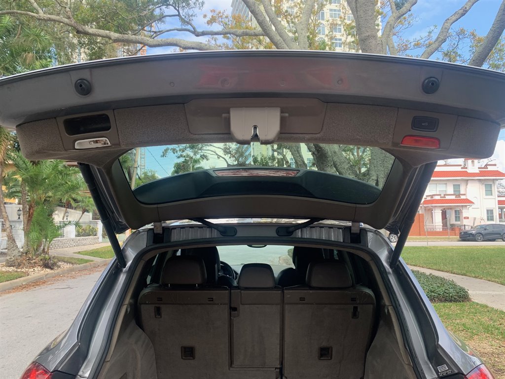2011 Porsche Cayenne S photo