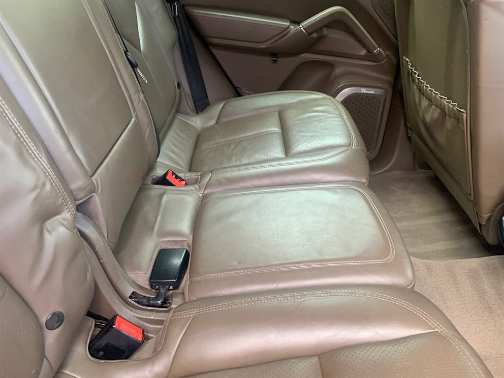 2011 Porsche Cayenne S photo