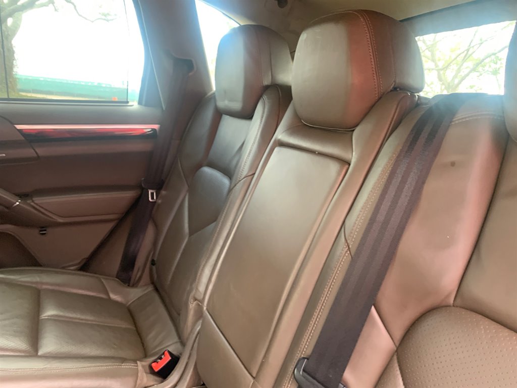 2011 Porsche Cayenne S photo