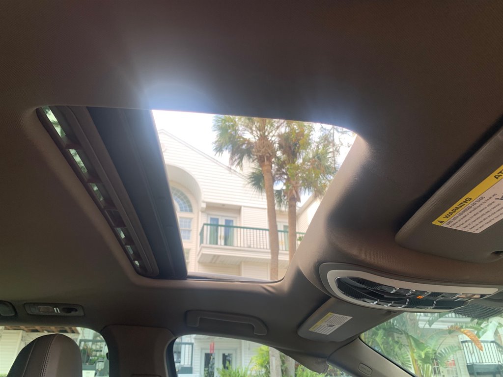 2011 Porsche Cayenne S photo